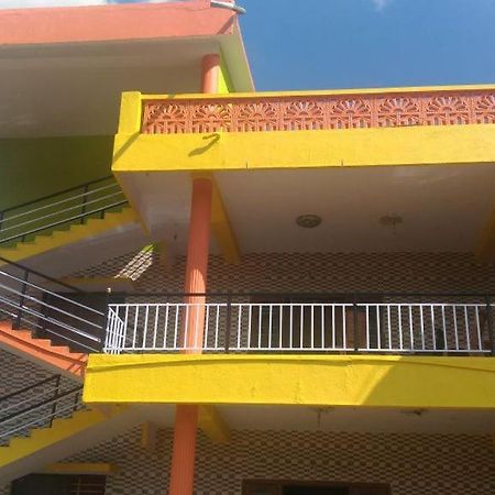 Sri Ranga Residency Villa Māvingundi Eksteriør billede